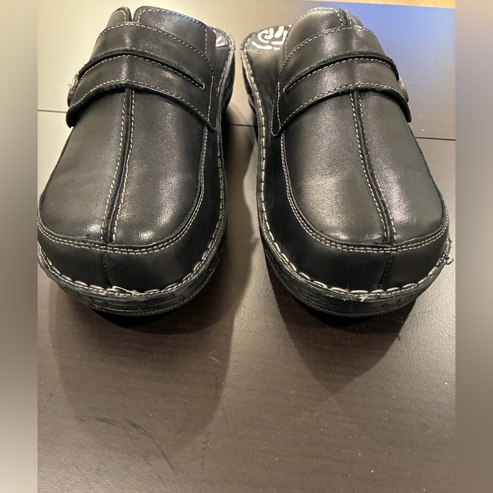 Propet Jana Slip on Clog/Mule.  Women’s 11 2E-Black Leather Mules-NIB